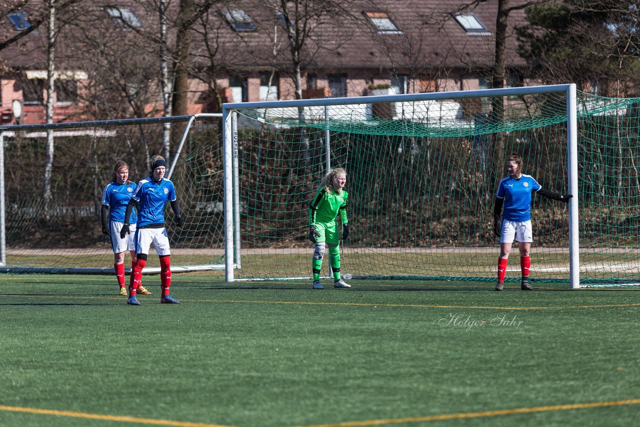 Bild 230 - B-Juniorinnen Halbfinale SVHU - Holstein Kiel : Ergebnis: 3:0